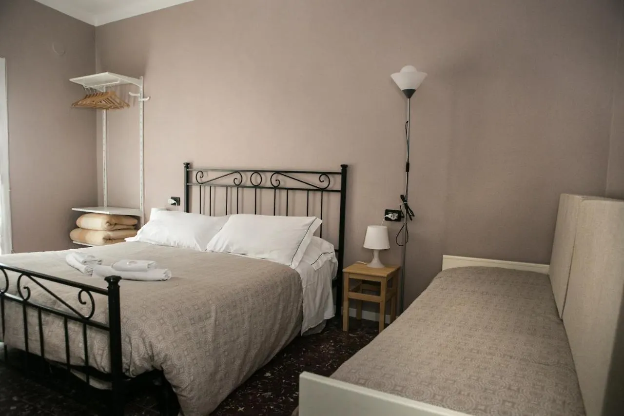 Vernazza2010 Rooms